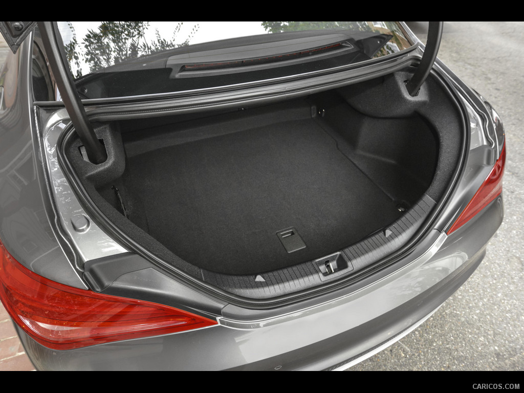 2014 Mercedes-Benz CLA 250 (US-Version)  - Trunk