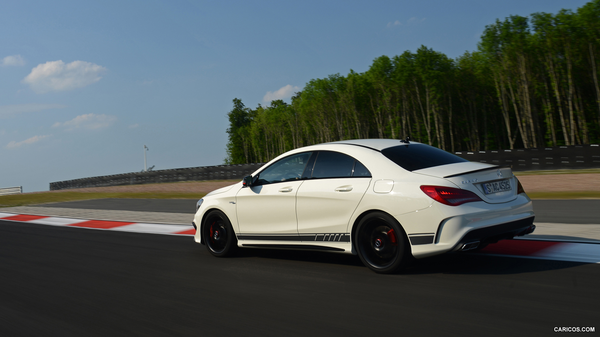 2014 Mercedes-Benz CLA 45 AMG Edition 1  - Side, #42 of 44