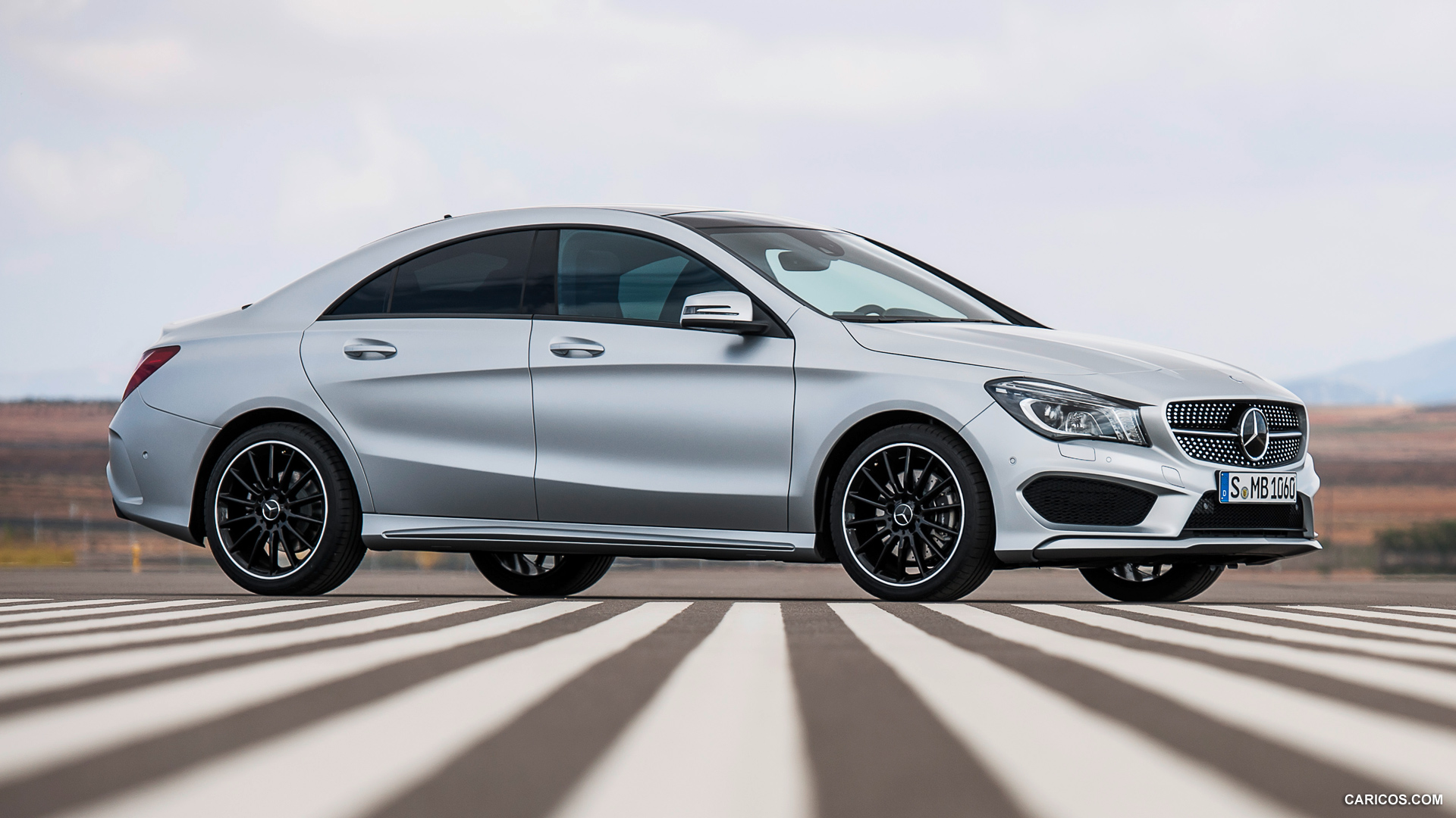 2014 Mercedes-Benz CLA-Class CLA 250 Edition 1 - Front, #12 of 183