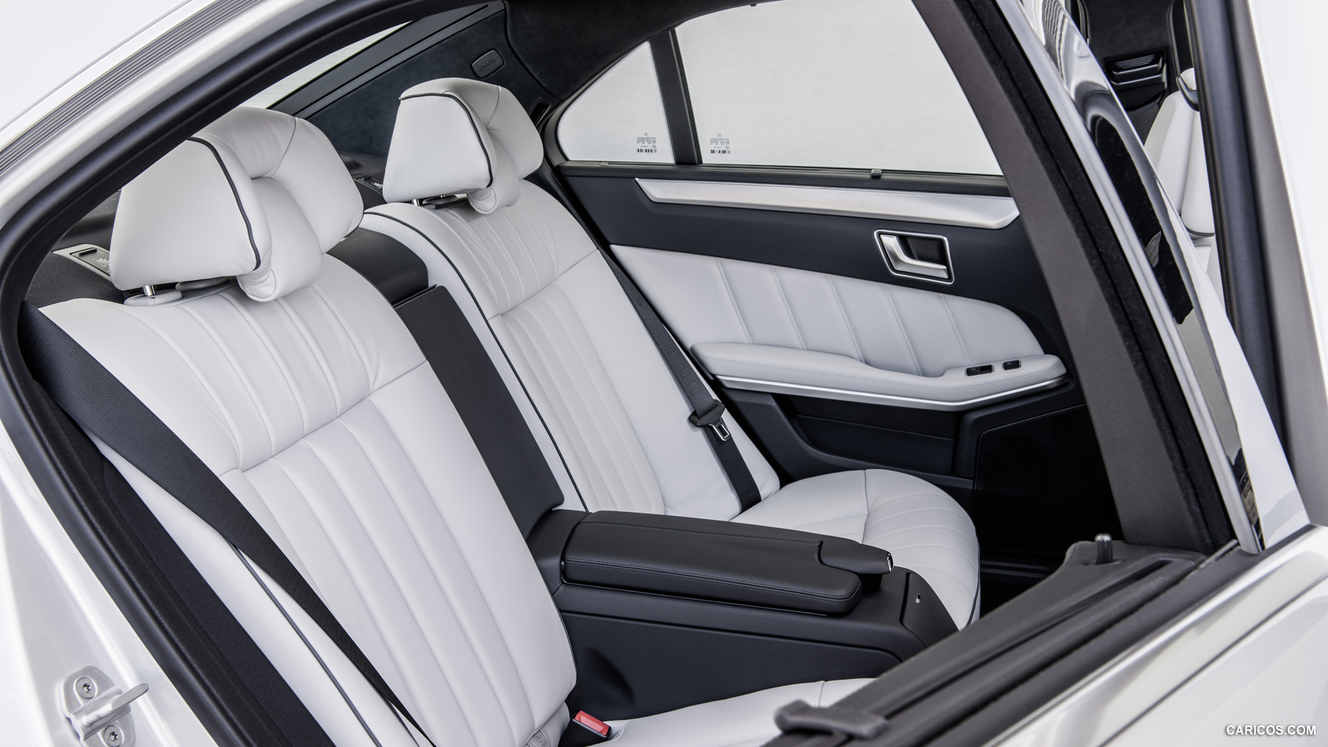 2014 Mercedes-Benz E-Class  - Interior Rear Seats, #39 of 72