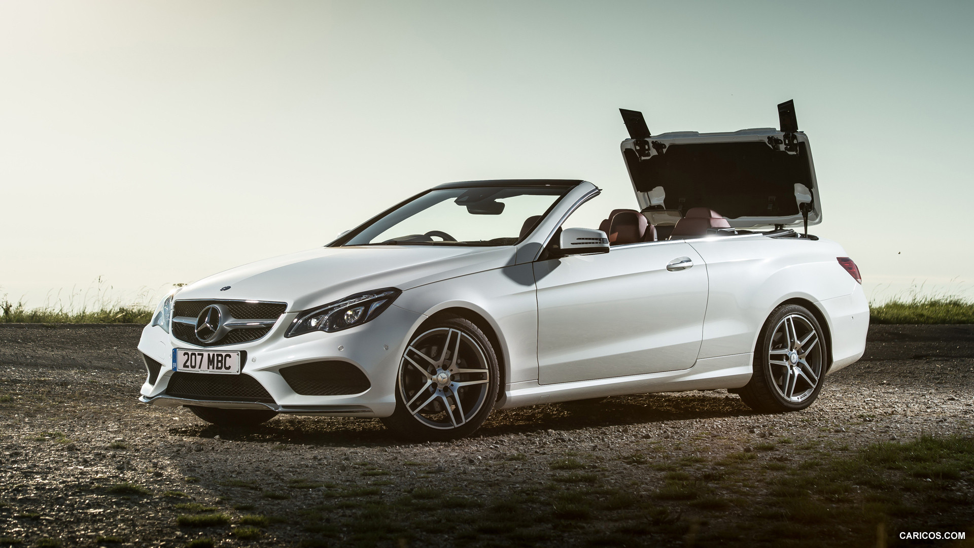 2014 Mercedes-Benz E-Class Cabriolet (UK-Version) - Top In Action - Side, #9 of 15