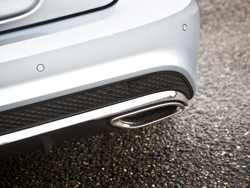 2014 Mercedes-Benz E-Class E 220 CDI Coupe (UK-Version)  - Exhaust