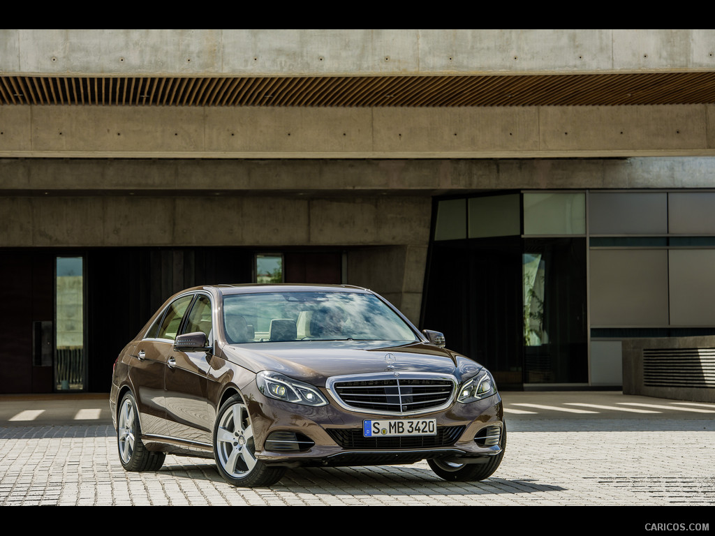 2014 Mercedes-Benz E-Class E 300 BlueTEC HYBRID - Front