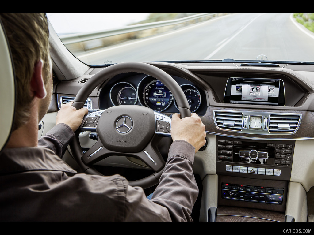 2014 Mercedes-Benz E-Class E 300 BlueTEC HYBRID - Interior