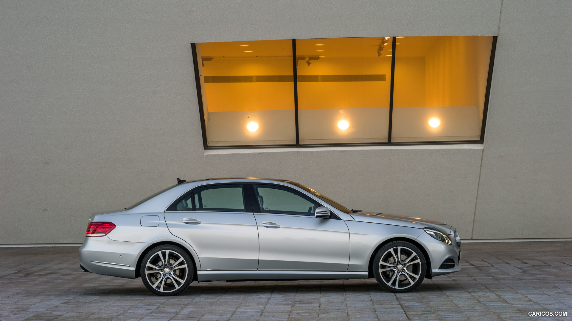 2014 Mercedes-Benz E-Class E 350 4MATIC - Side, #3 of 72