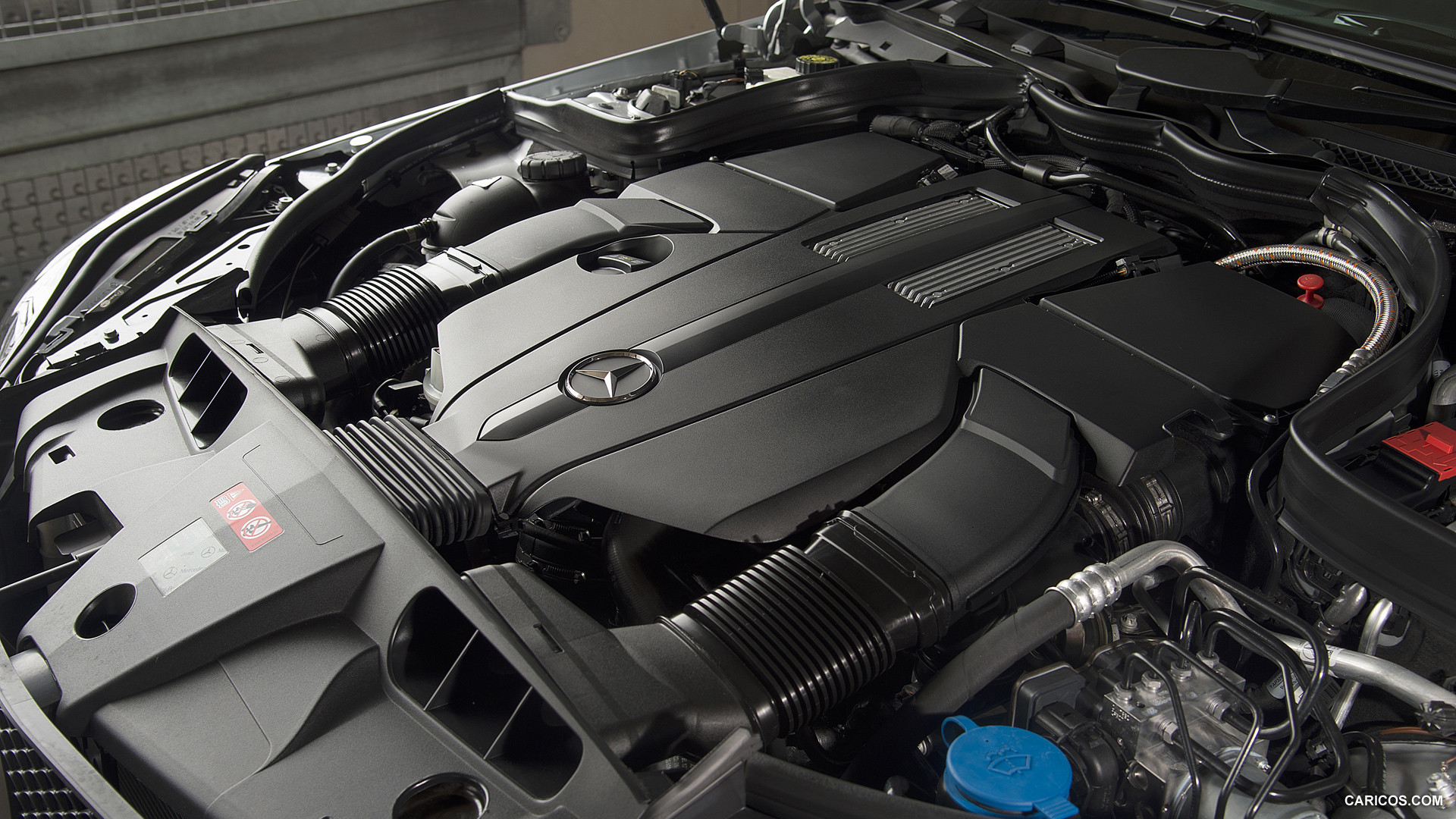 2014 Mercedes-Benz E-Class E 400 Coupe (UK-Version)  - Engine, #29 of 70