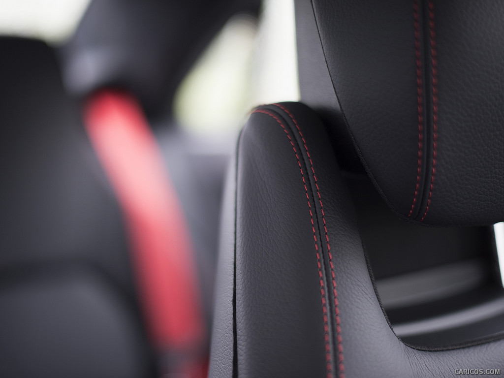 2014 Mercedes-Benz E-Class E 400 Coupe (UK-Version)  - Interior Detail