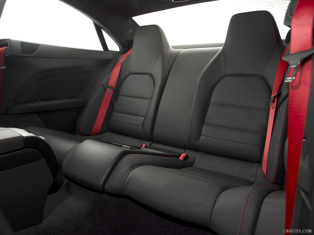 2014 Mercedes-Benz E-Class E 400 Coupe (UK-Version)  - Interior Rear Seats