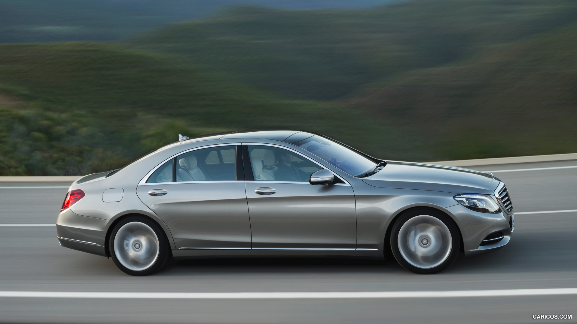 2014 Mercedes-Benz S-Class S400 HYBRID - Side, #17 of 138