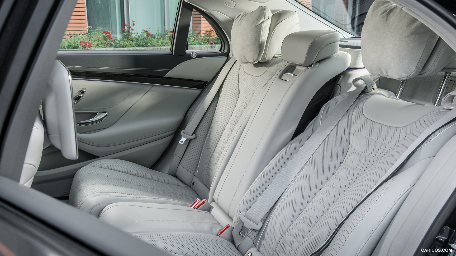 2014 Mercedes-Benz S-Class S500 (UK-Version)  - Interior Rear Seats, #40 of 60