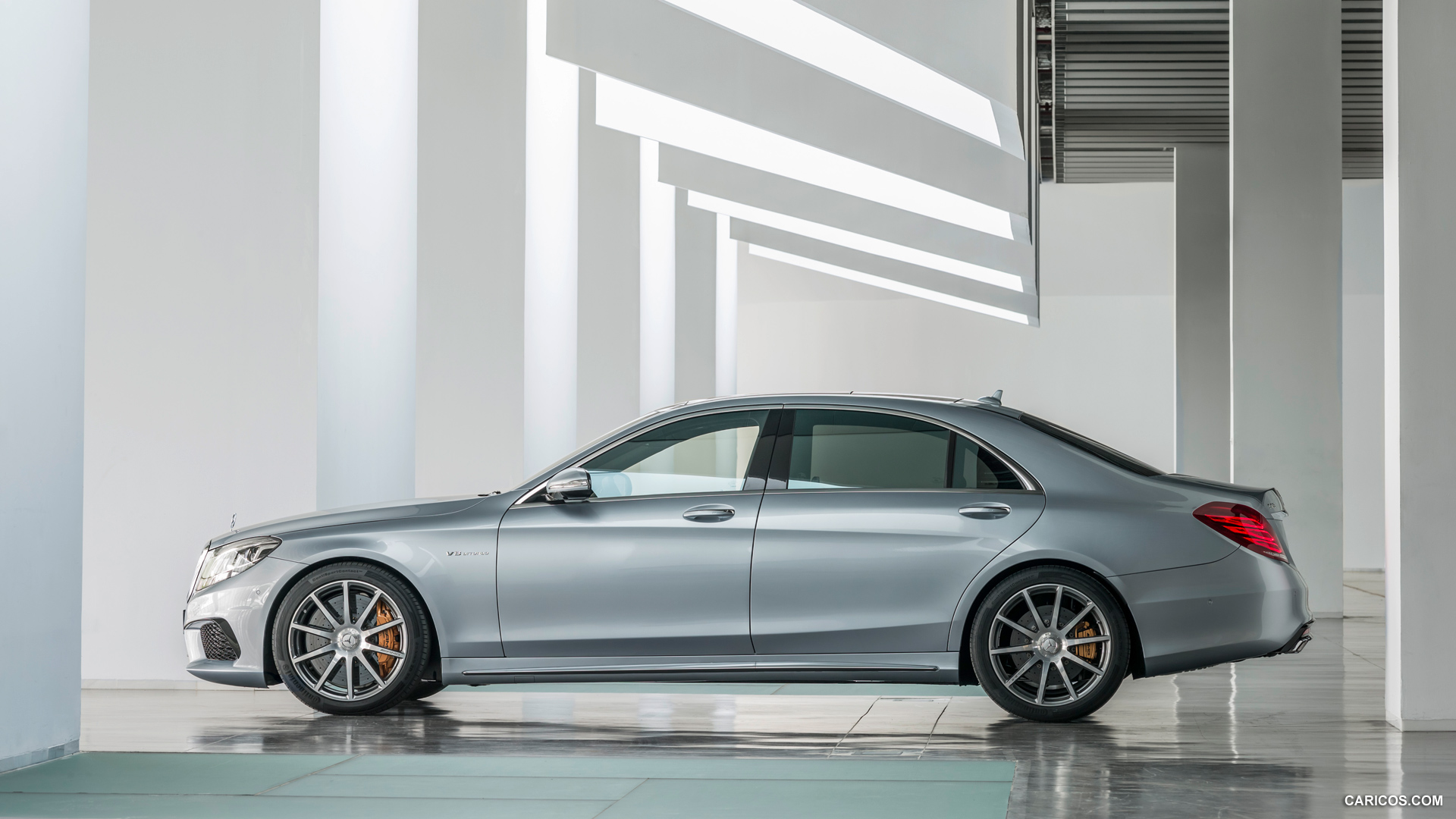 2014 Mercedes-Benz S63 AMG 4MATIC  - Side, #72 of 102