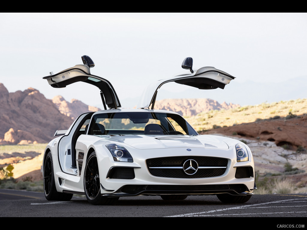 2014 Mercedes-Benz SLS AMG Coupe Black Series White - Front