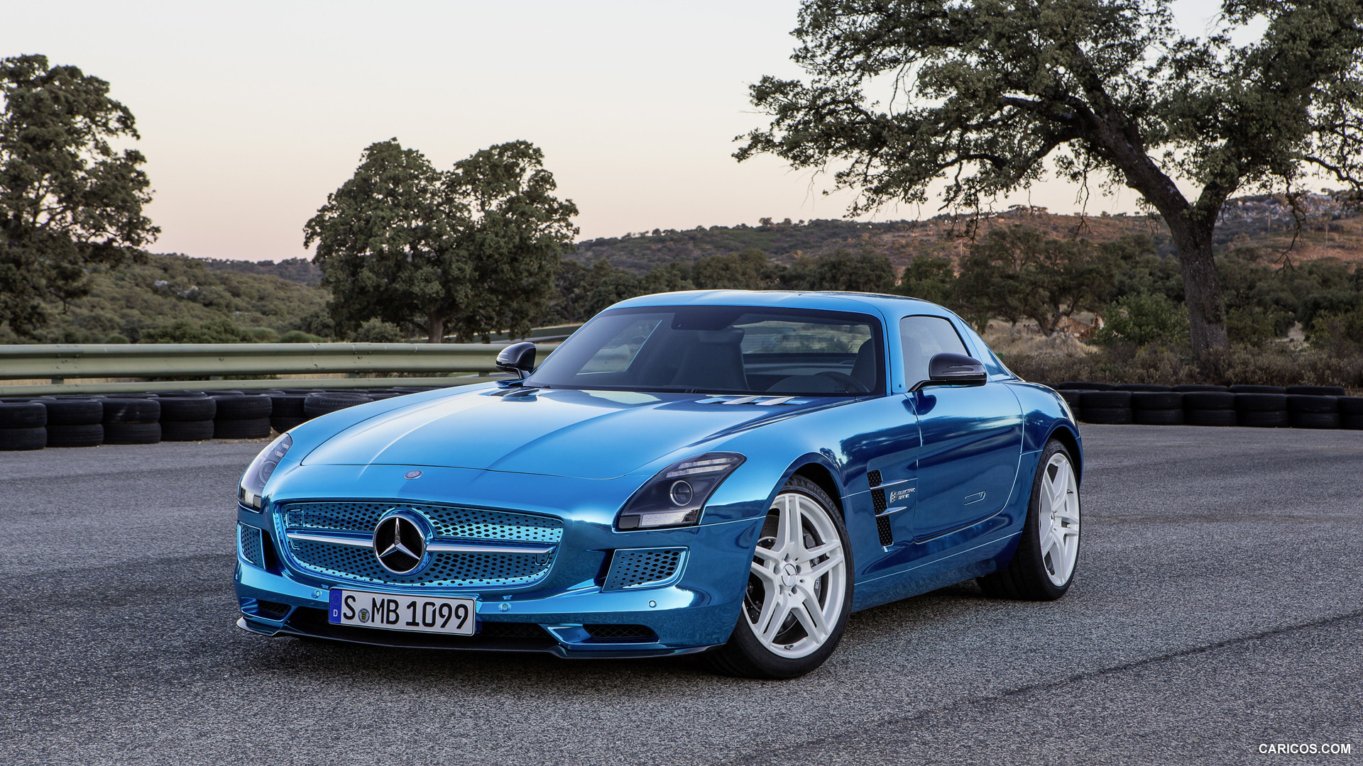2014 Mercedes-Benz SLS AMG Coupe Electric Drive  - Front, #1 of 47