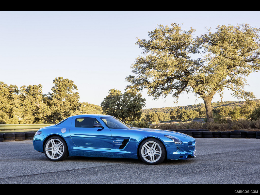 2014 Mercedes-Benz SLS AMG Coupe Electric Drive  - Side