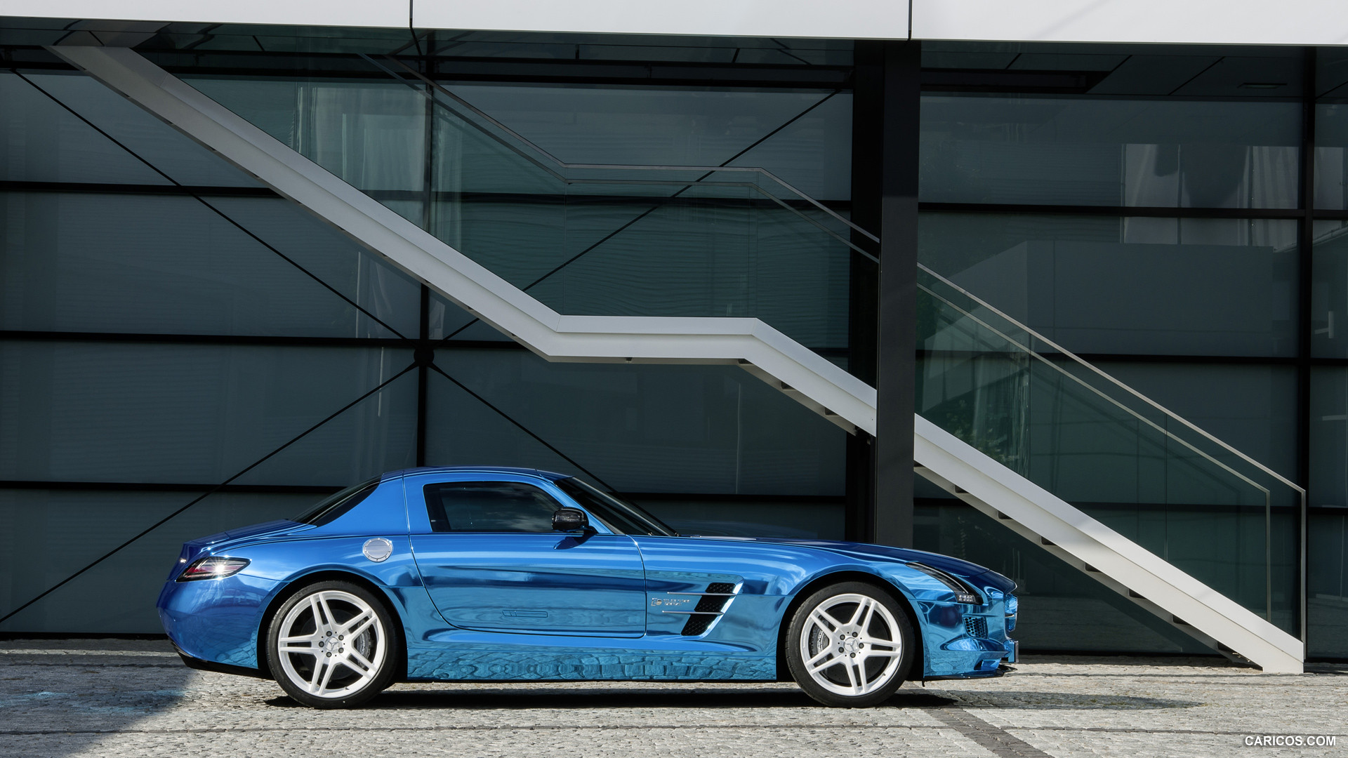 2014 Mercedes-Benz SLS AMG Coupe Electric Drive  - Side, #19 of 47