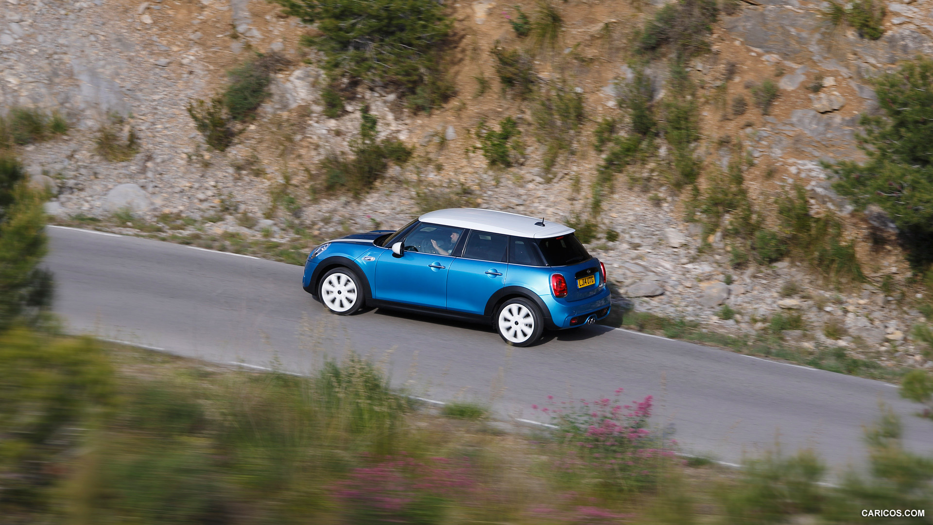 2015 MINI Cooper 5-Door  - Side, #15 of 179