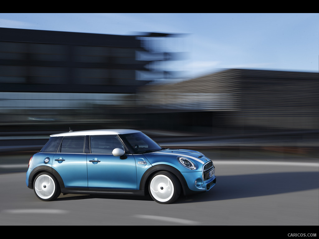 2015 MINI Cooper 5-Door  - Side