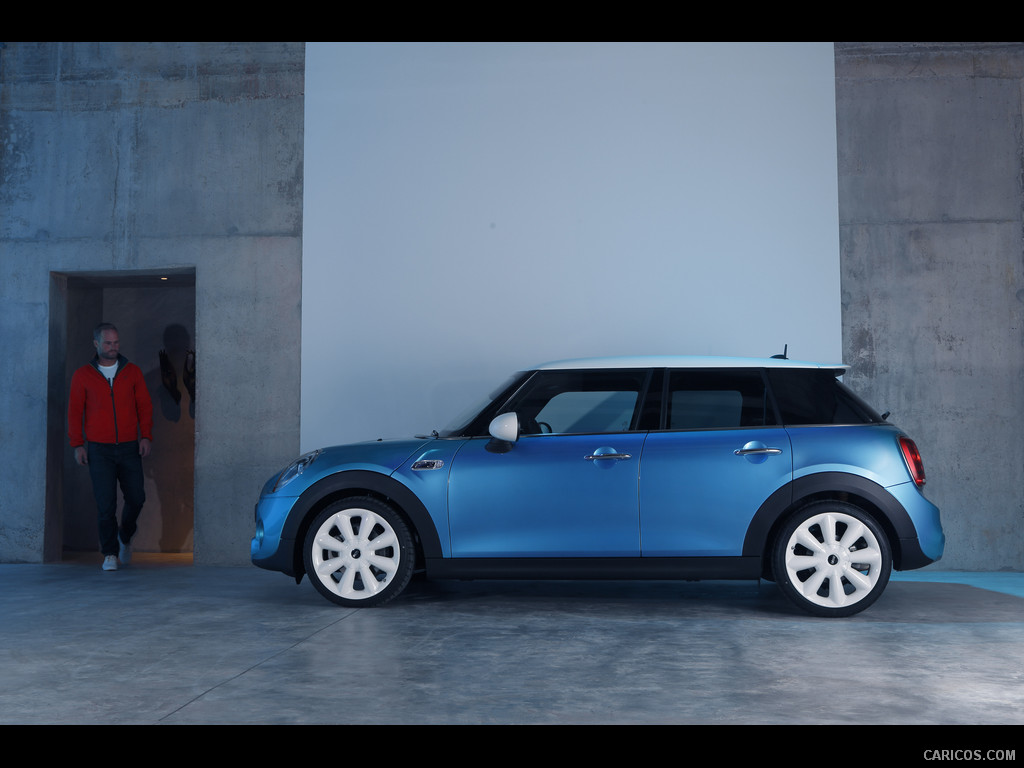 2015 MINI Cooper 5-Door  - Side