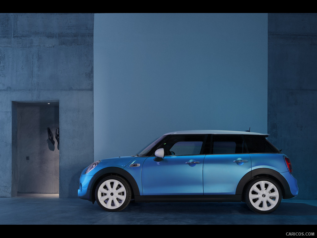 2015 MINI Cooper 5-Door  - Side