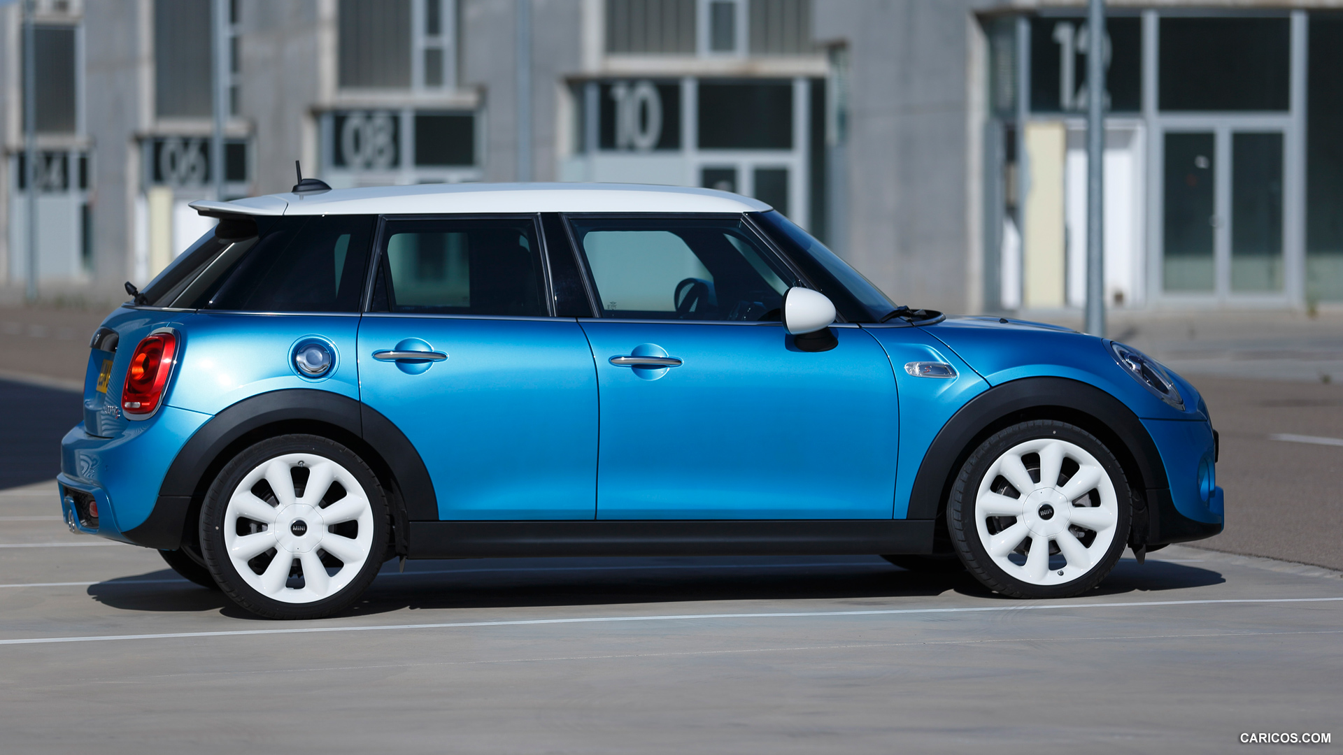 2015 MINI Cooper 5-Door  - Side, #65 of 179