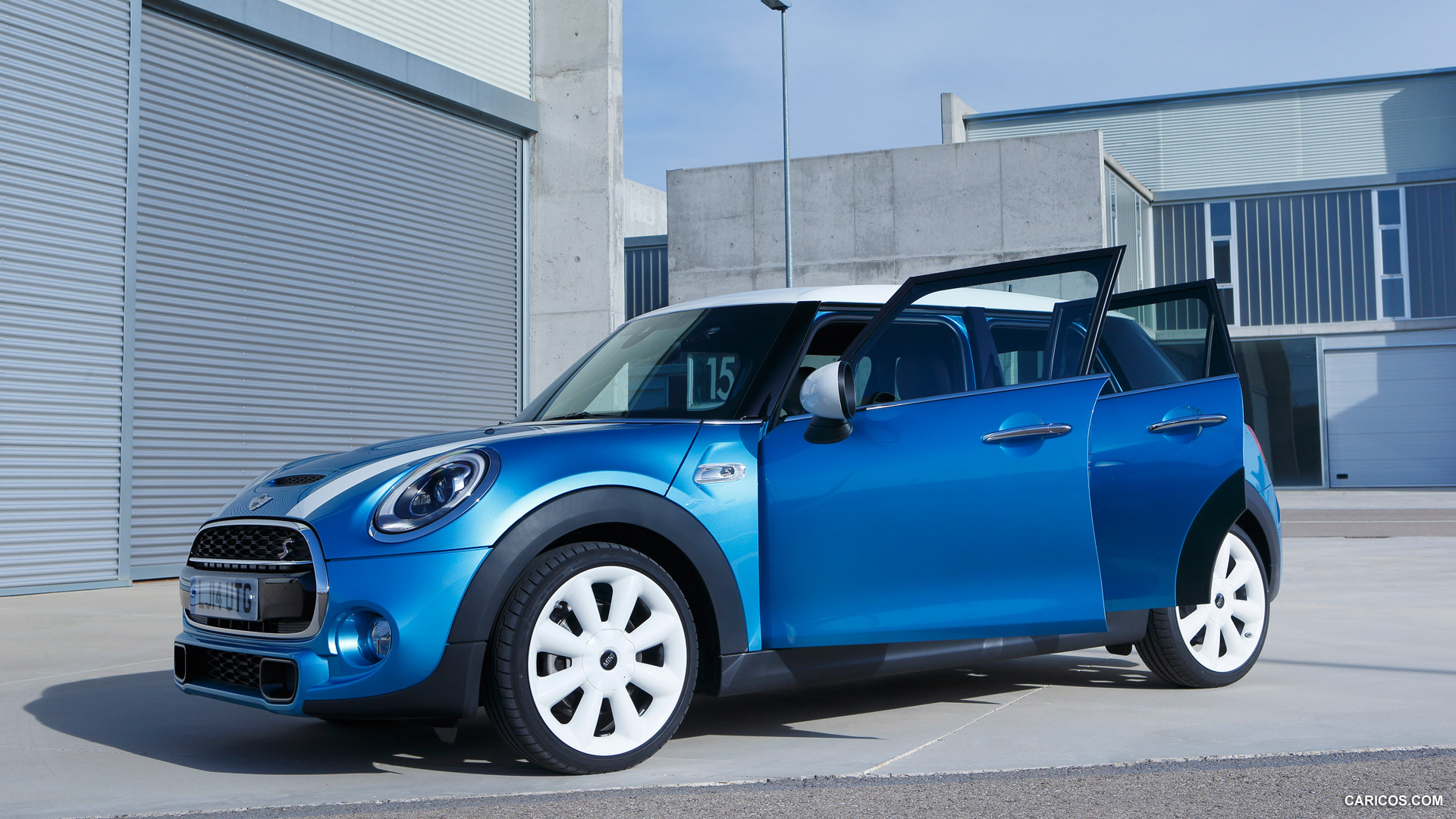 2015 MINI Cooper 5-Door  - Side, #73 of 179