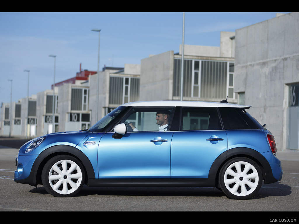 2015 MINI Cooper 5-Door  - Side