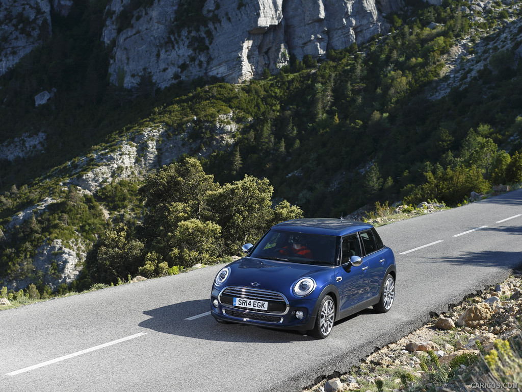 2015 MINI Cooper D 5-Door  - Front