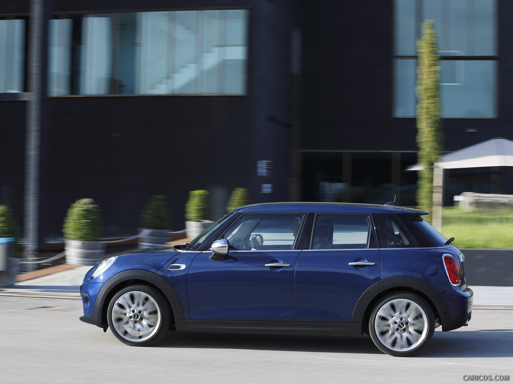 2015 MINI Cooper D 5-Door  - Side