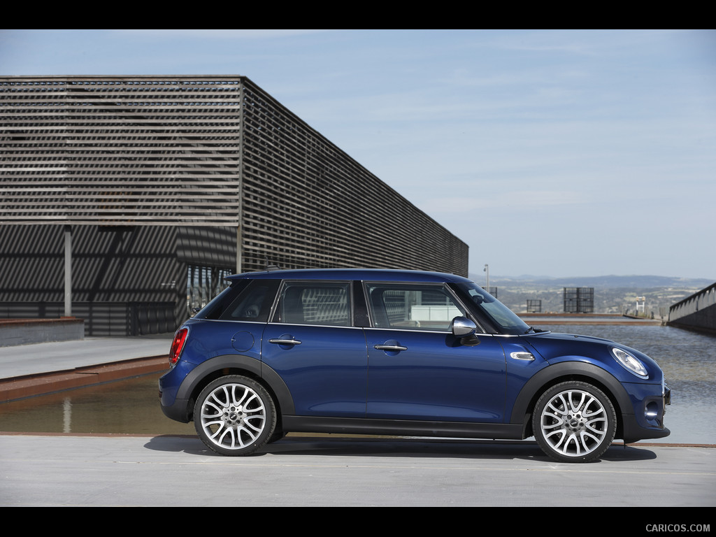 2015 MINI Cooper D 5-Door  - Side