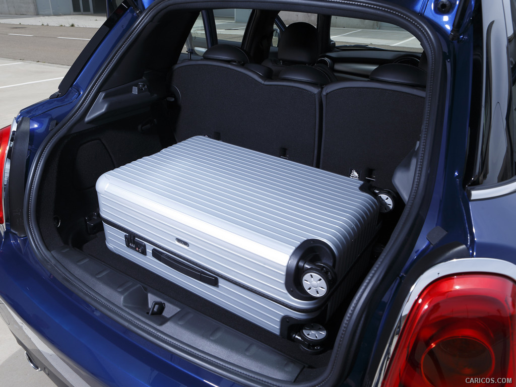 2015 MINI Cooper D 5-Door  - Trunk