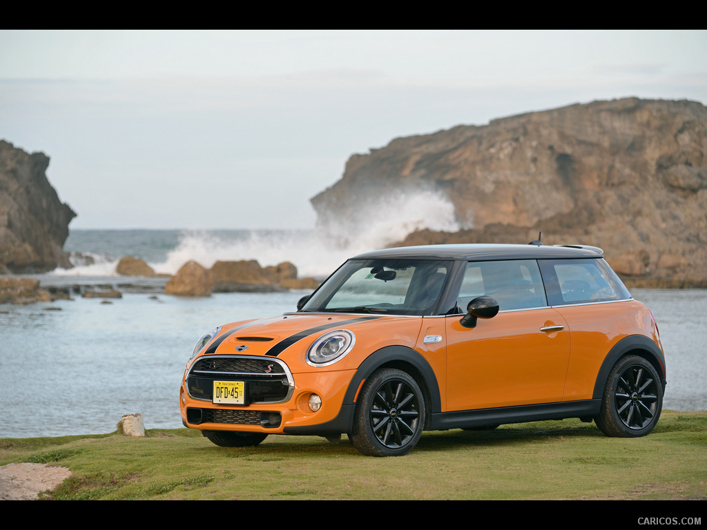 2015 MINI Cooper S (Yellow) - Front