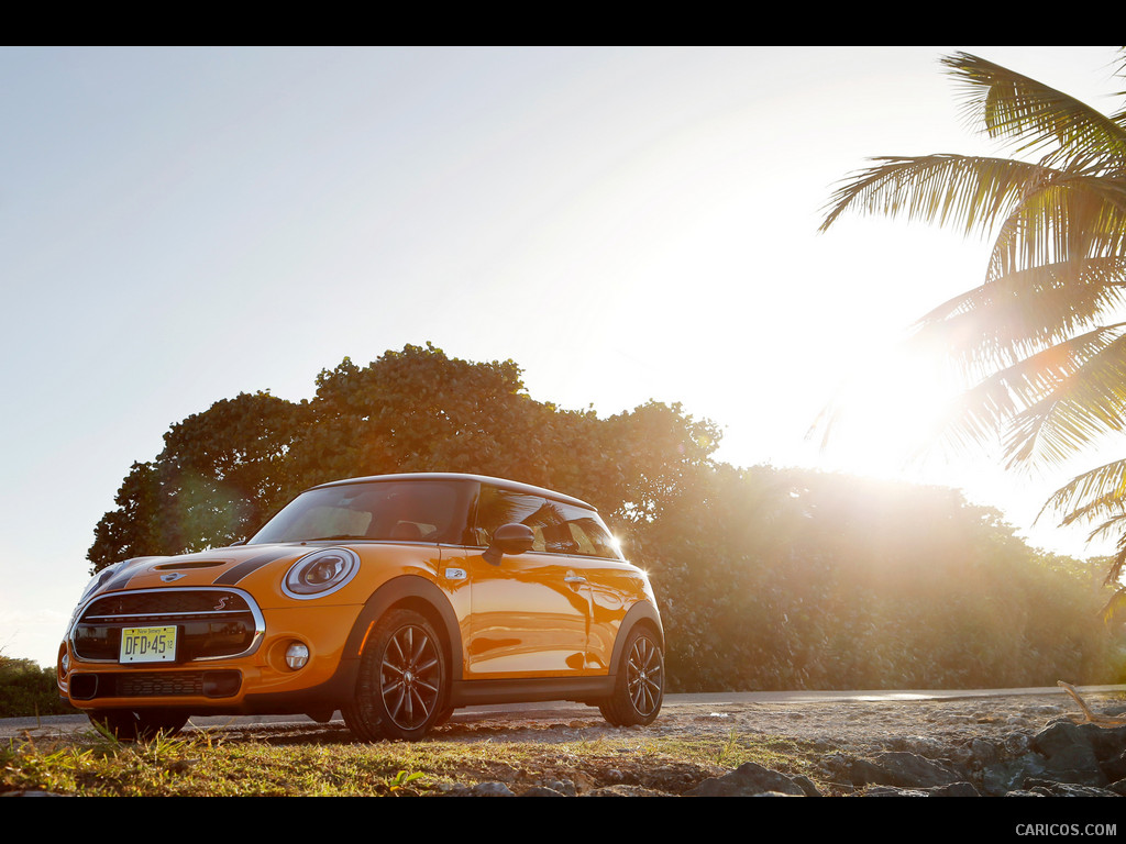 2015 MINI Cooper S (Yellow) - Front