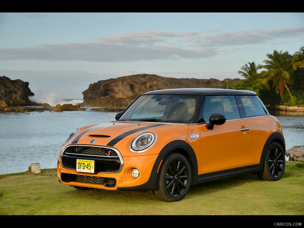 2015 MINI Cooper S (Yellow) - Front