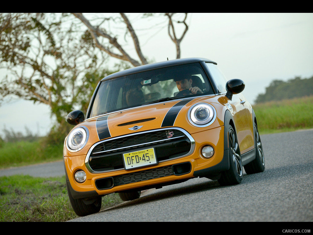 2015 MINI Cooper S (Yellow) - Front