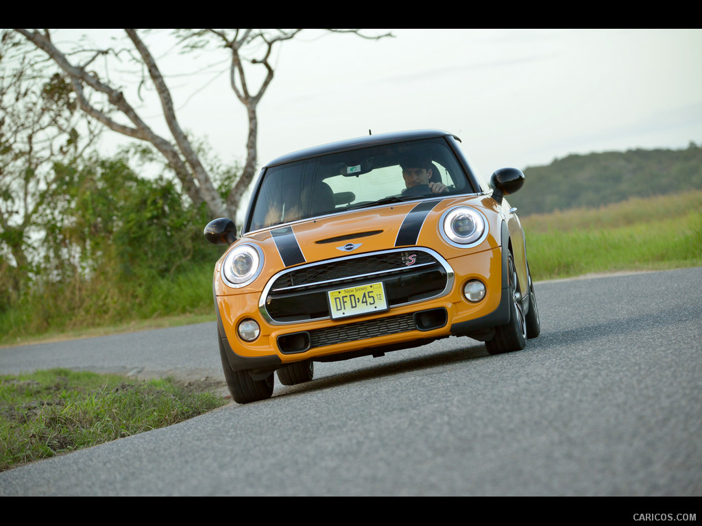 2015 MINI Cooper S (Yellow) - Front