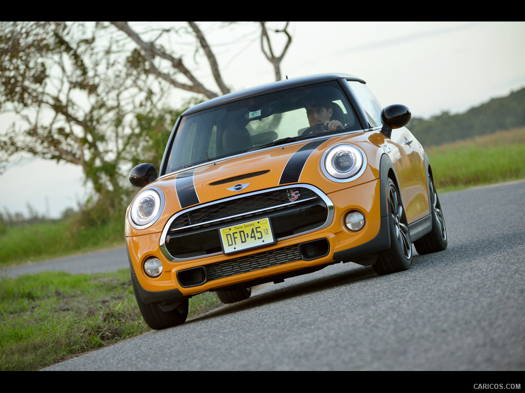 2015 MINI Cooper S (Yellow) - Front