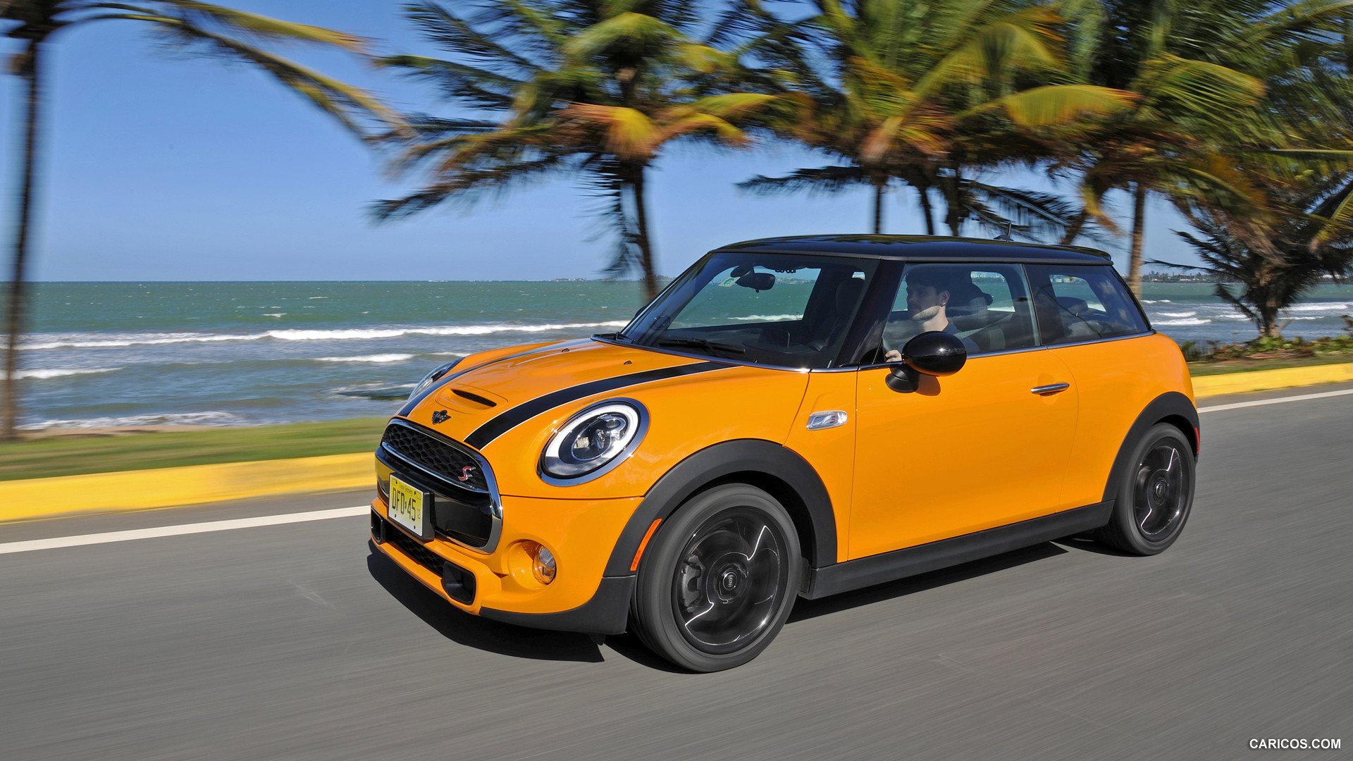 2015 MINI Cooper S (Yellow) - Front | Caricos