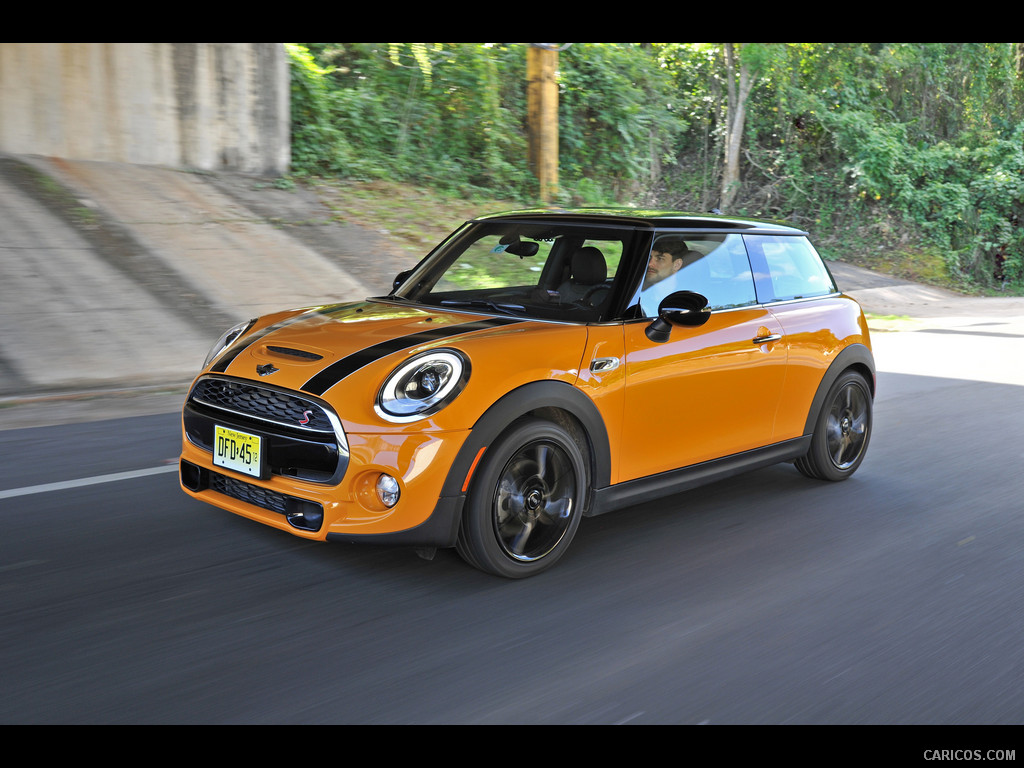 2015 MINI Cooper S (Yellow) - Front