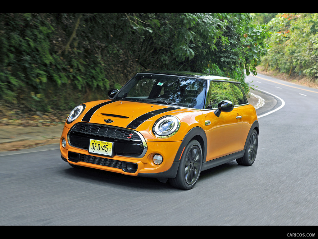 2015 MINI Cooper S (Yellow) - Front