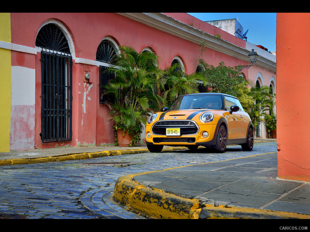 2015 MINI Cooper S (Yellow) - Front