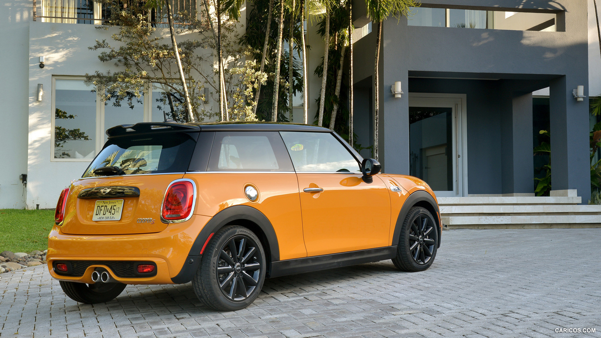 2015 MINI Cooper S (Yellow) - Rear | Caricos