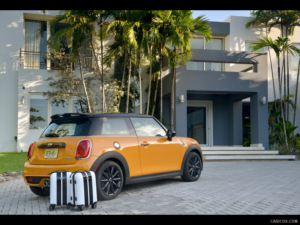 2015 MINI Cooper S (Yellow) - Rear