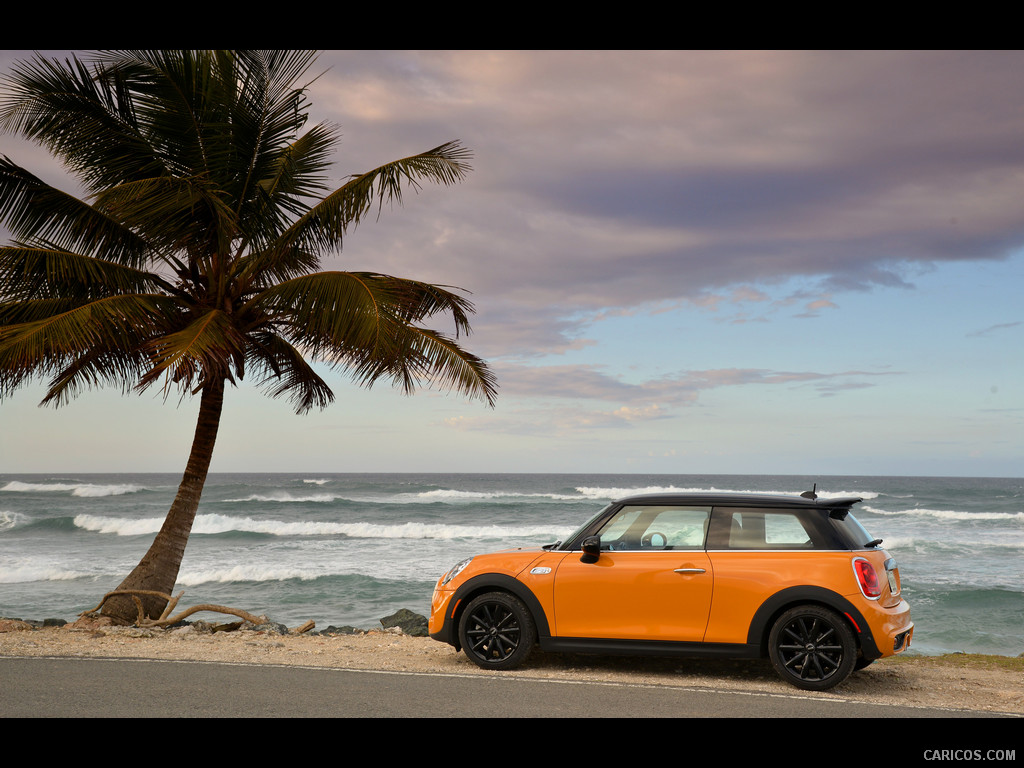 2015 MINI Cooper S (Yellow) - Side