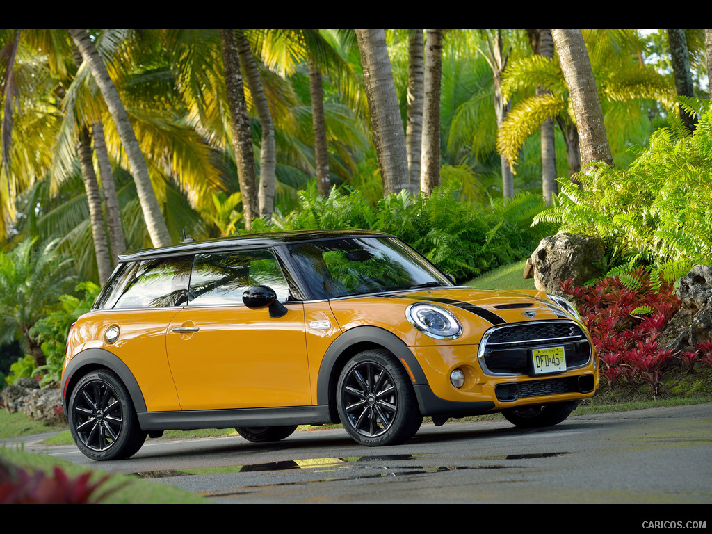 2015 MINI Cooper S (Yellow) - Side