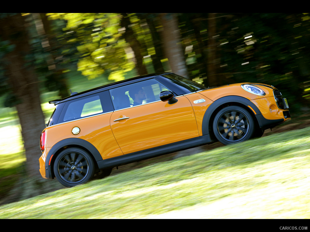 2015 MINI Cooper S (Yellow) - Side