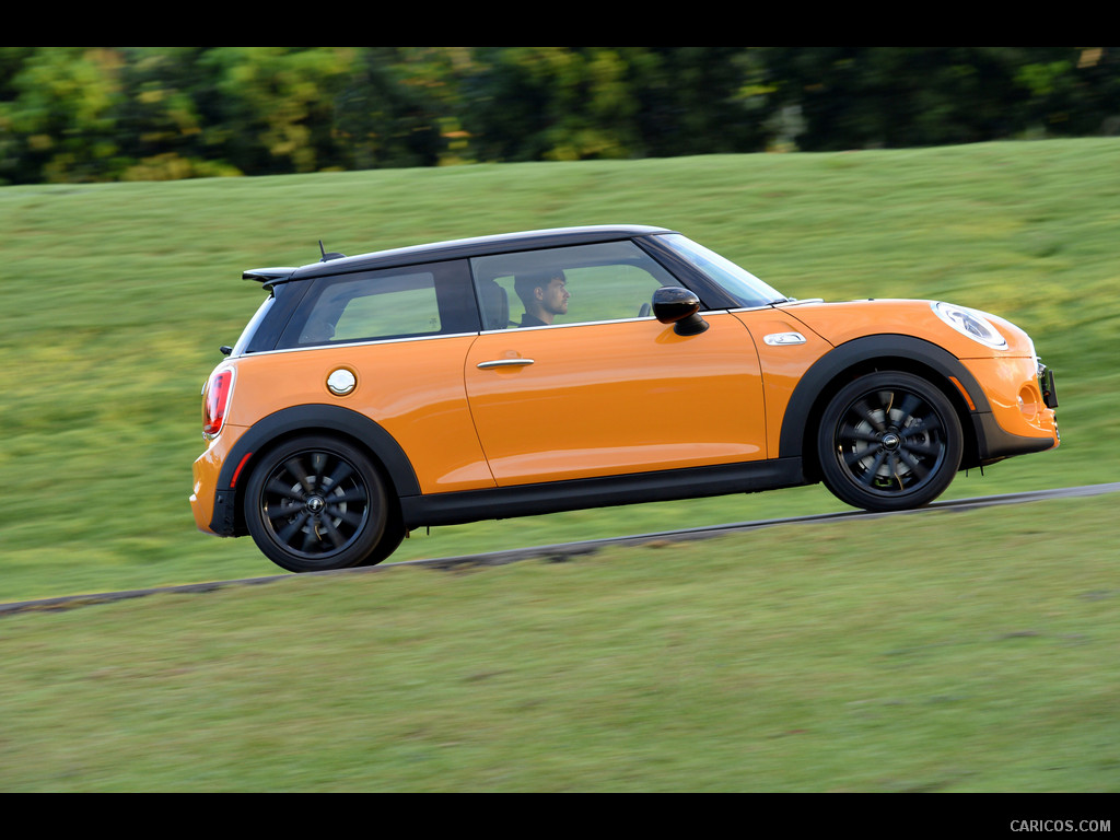 2015 MINI Cooper S (Yellow) - Side