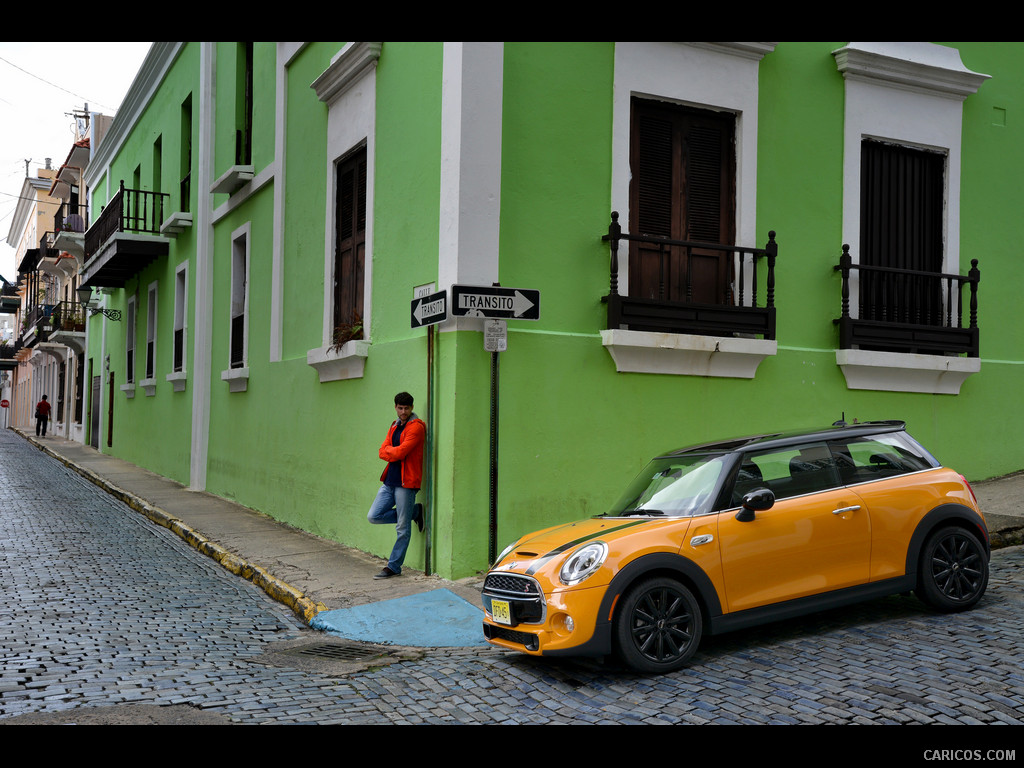 2015 MINI Cooper S (Yellow) - Side