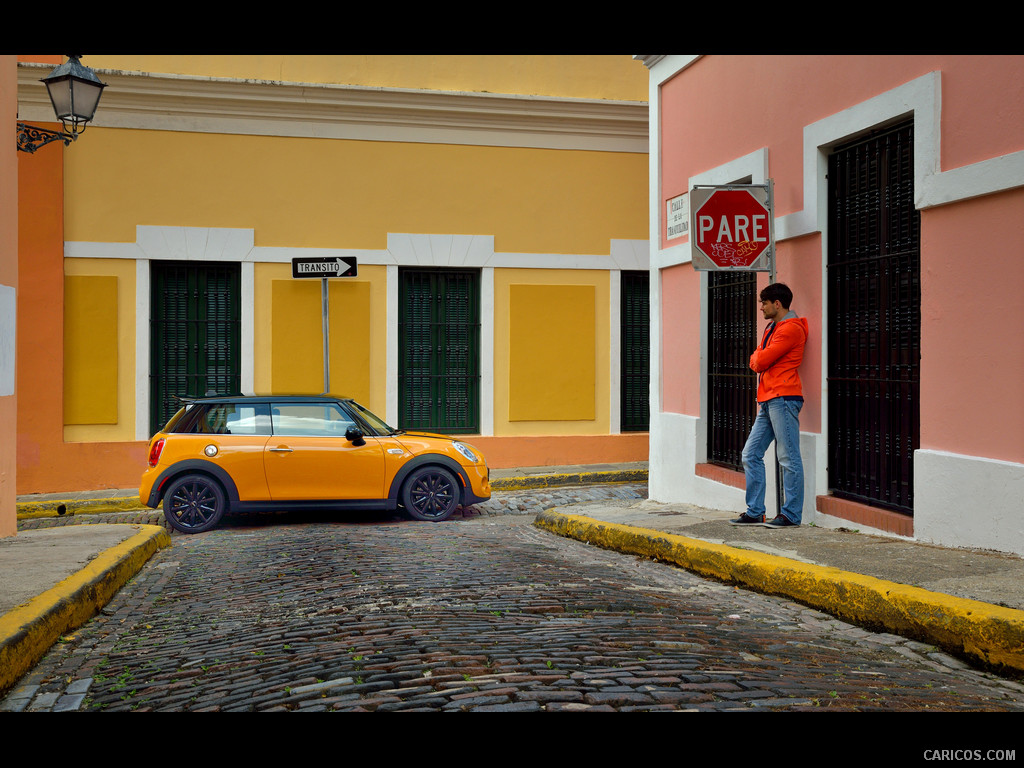 2015 MINI Cooper S (Yellow) - Side