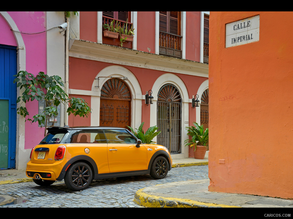 2015 MINI Cooper S (Yellow) - Side