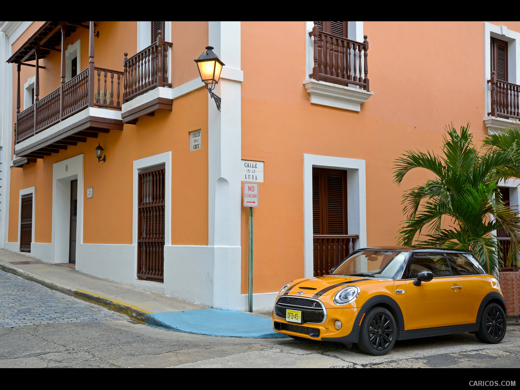 2015 MINI Cooper S (Yellow) - Side